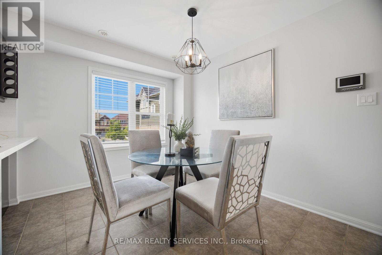 6 Viewforth Road, Brampton, ON - Indoor Photo Showing Dining Room