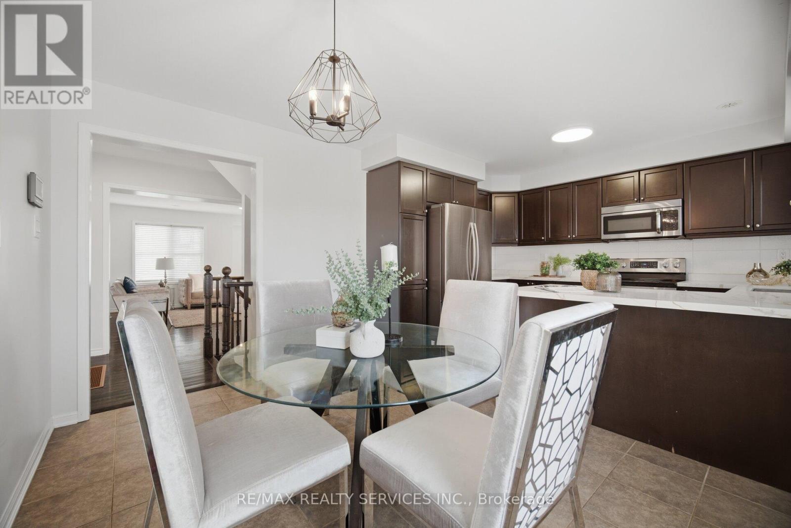 6 Viewforth Road, Brampton, ON - Indoor Photo Showing Dining Room