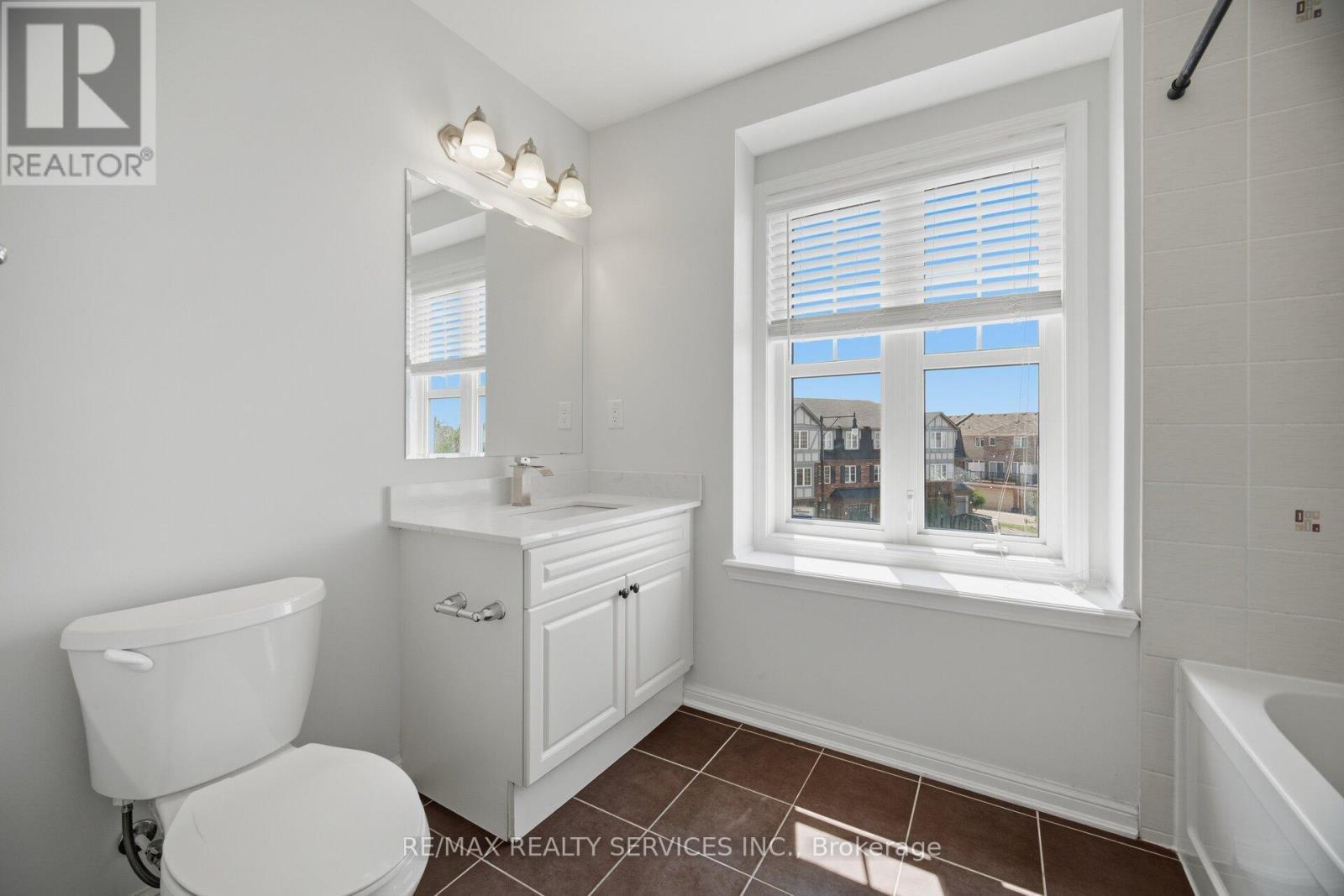 6 Viewforth Road, Brampton, ON - Indoor Photo Showing Bathroom
