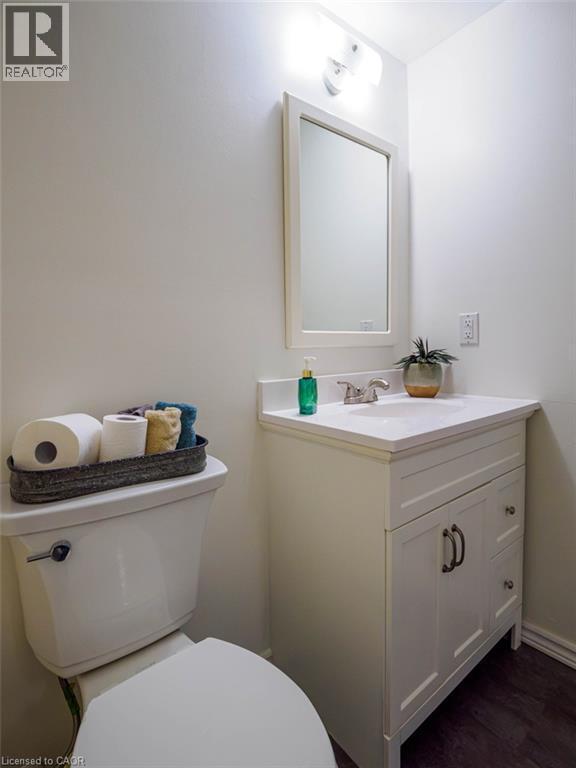 60 Donly Drive S Unit# 206, Simcoe, ON - Indoor Photo Showing Bathroom