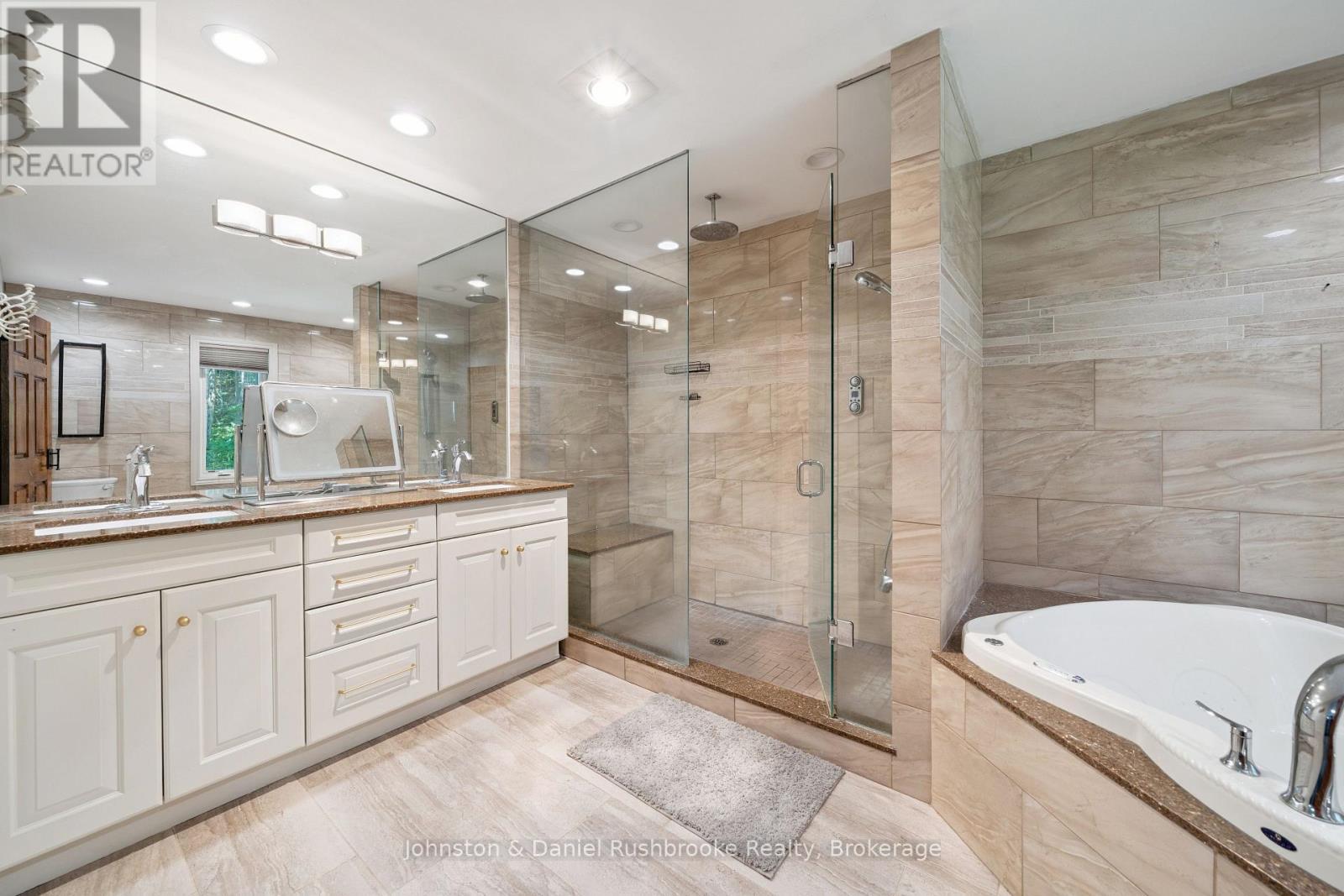 842 Emsdale Lake Road, Kearney, ON - Indoor Photo Showing Bathroom