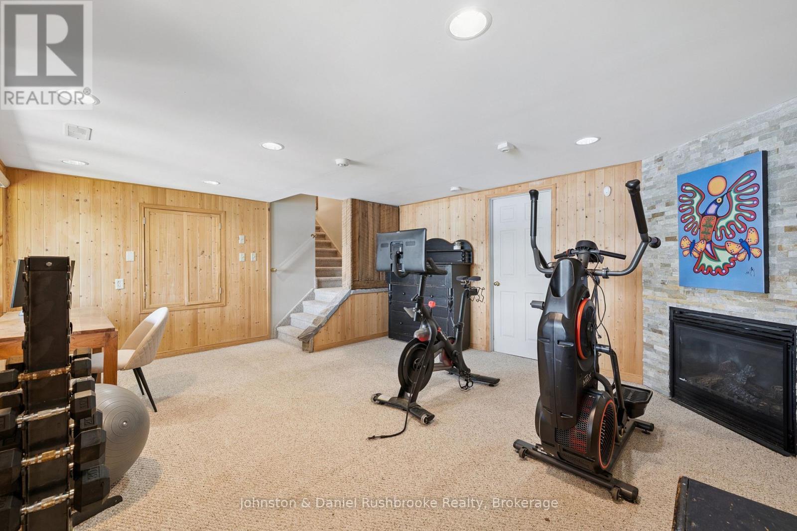 842 Emsdale Lake Road, Kearney, ON - Indoor Photo Showing Gym Room