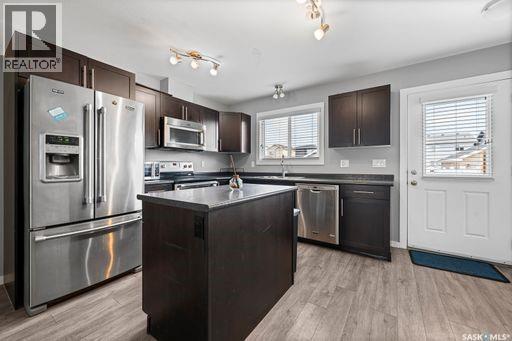 4612 Albulet Drive, Regina, SK - Indoor Photo Showing Kitchen With Stainless Steel Kitchen