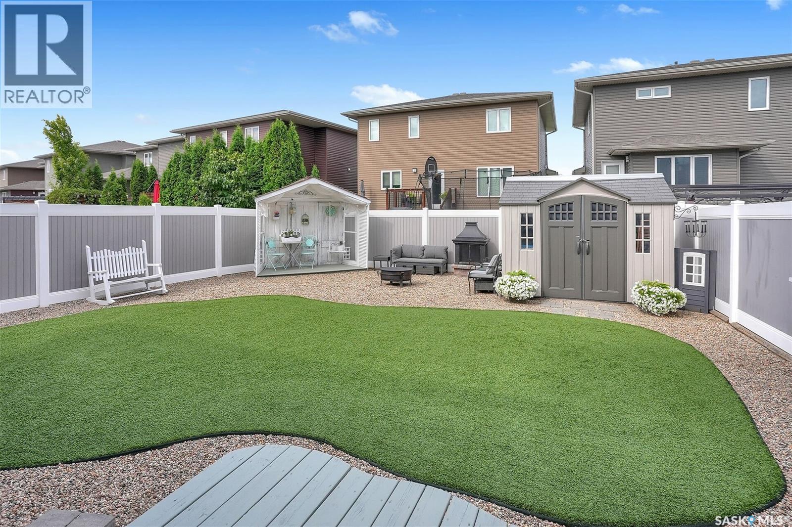 5471 Universal Crescent, Regina, SK - Outdoor With Deck Patio Veranda