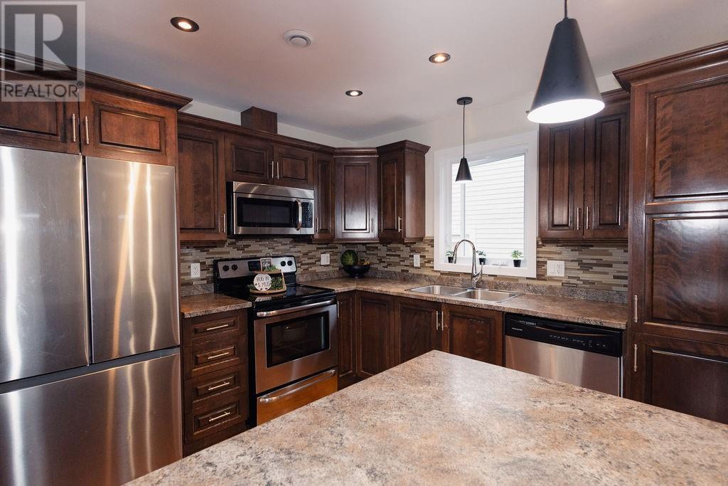 84 Morgan Drive, Gander, NL - Indoor Photo Showing Kitchen With Stainless Steel Kitchen With Double Sink With Upgraded Kitchen