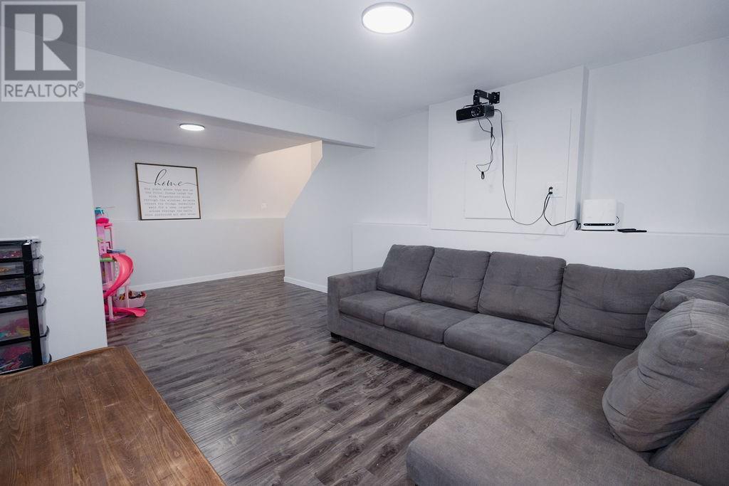 84 Morgan Drive, Gander, NL - Indoor Photo Showing Living Room