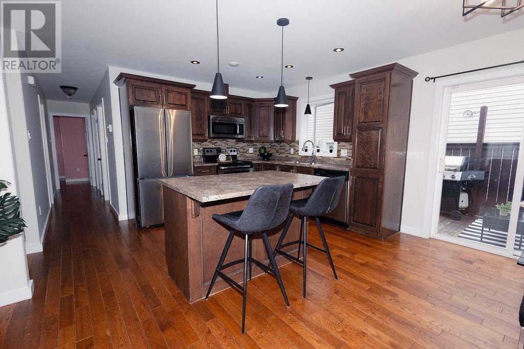 84 Morgan Drive, Gander, NL - Indoor Photo Showing Kitchen With Stainless Steel Kitchen With Upgraded Kitchen