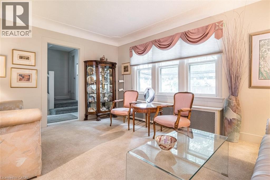 107 Bond Street S, Hamilton, ON - Indoor Photo Showing Other Room