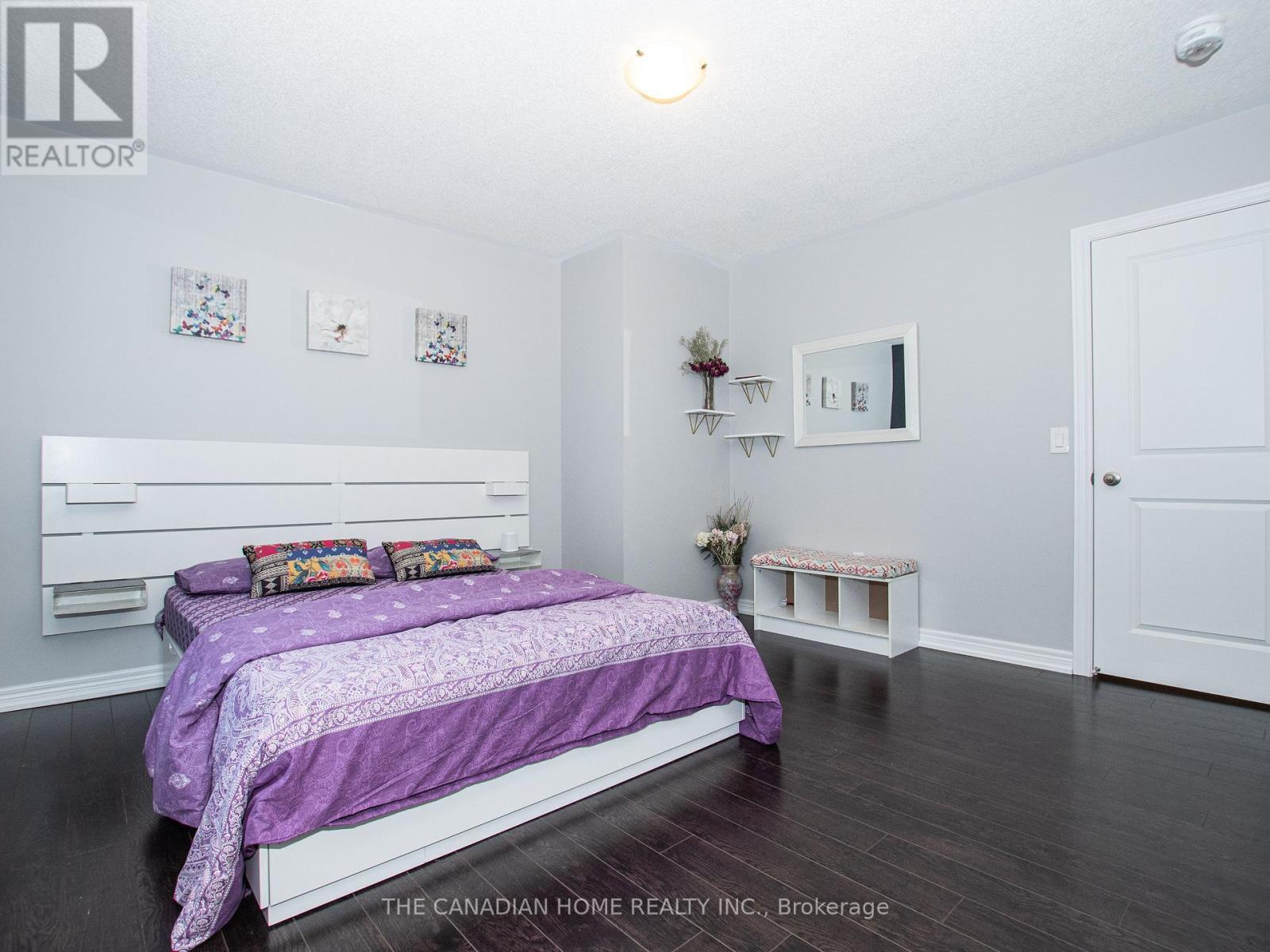 23 Chaumont Drive, Hamilton, ON - Indoor Photo Showing Bedroom