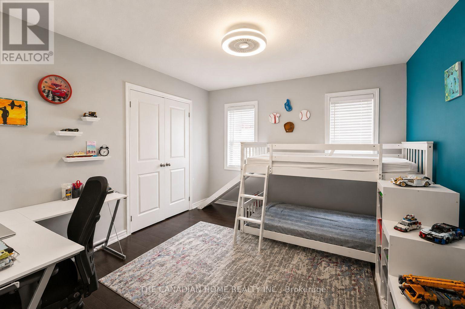 23 Chaumont Drive, Hamilton, ON - Indoor Photo Showing Bedroom