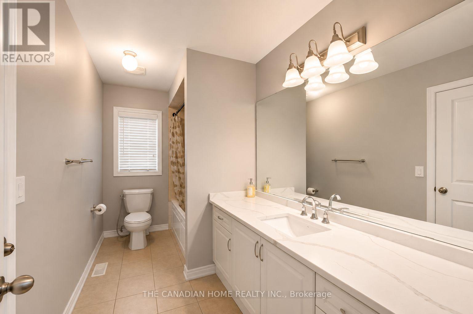 23 Chaumont Drive, Hamilton, ON - Indoor Photo Showing Bathroom
