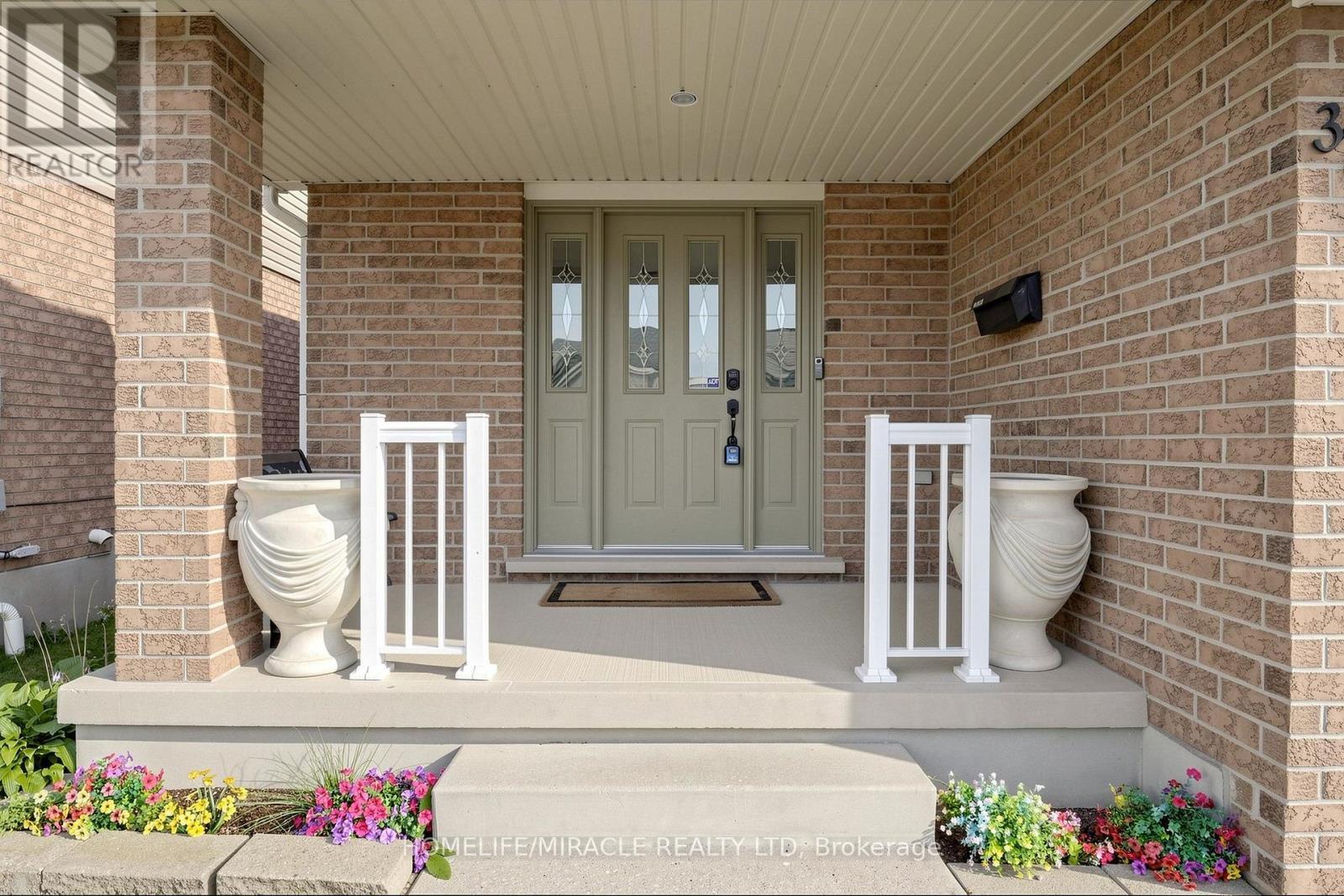 378 Mountain Laurel Crescent, Kitchener, ON - Outdoor With Exterior