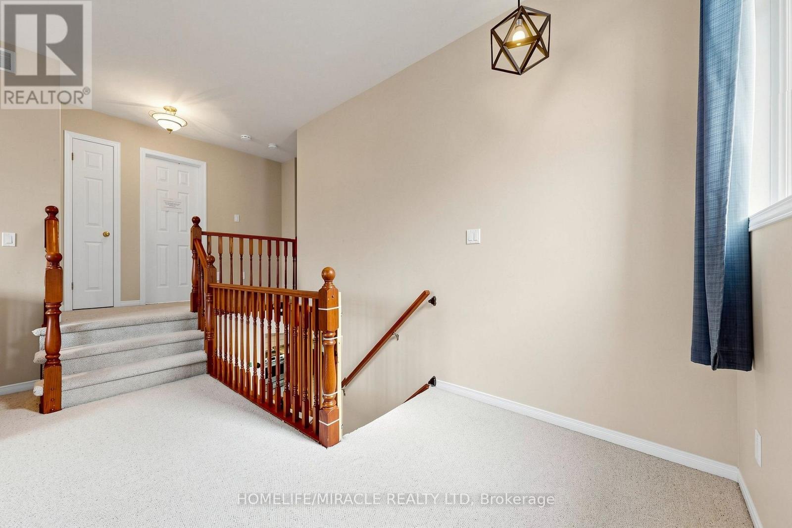 378 Mountain Laurel Crescent, Kitchener, ON - Indoor Photo Showing Other Room
