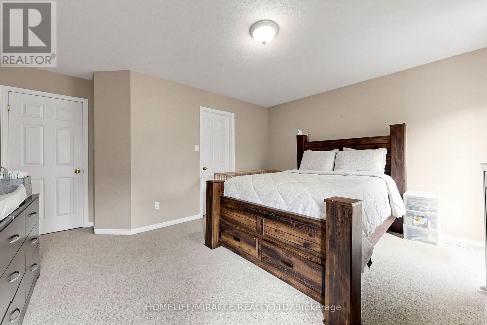 378 Mountain Laurel Crescent, Kitchener, ON - Indoor Photo Showing Bedroom