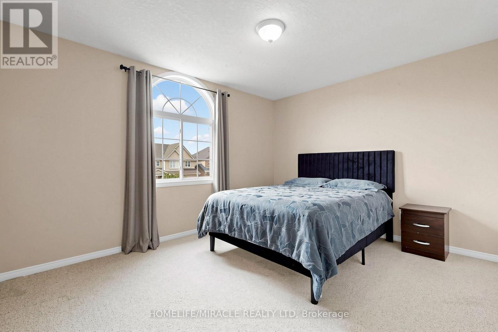 378 Mountain Laurel Crescent, Kitchener, ON - Indoor Photo Showing Bedroom