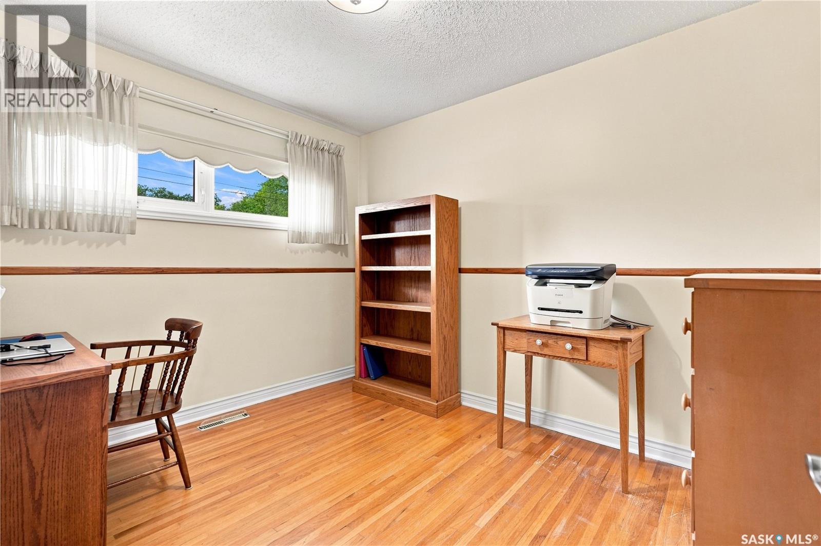 220 Frontenac Drive, Regina, SK - Indoor Photo Showing Office