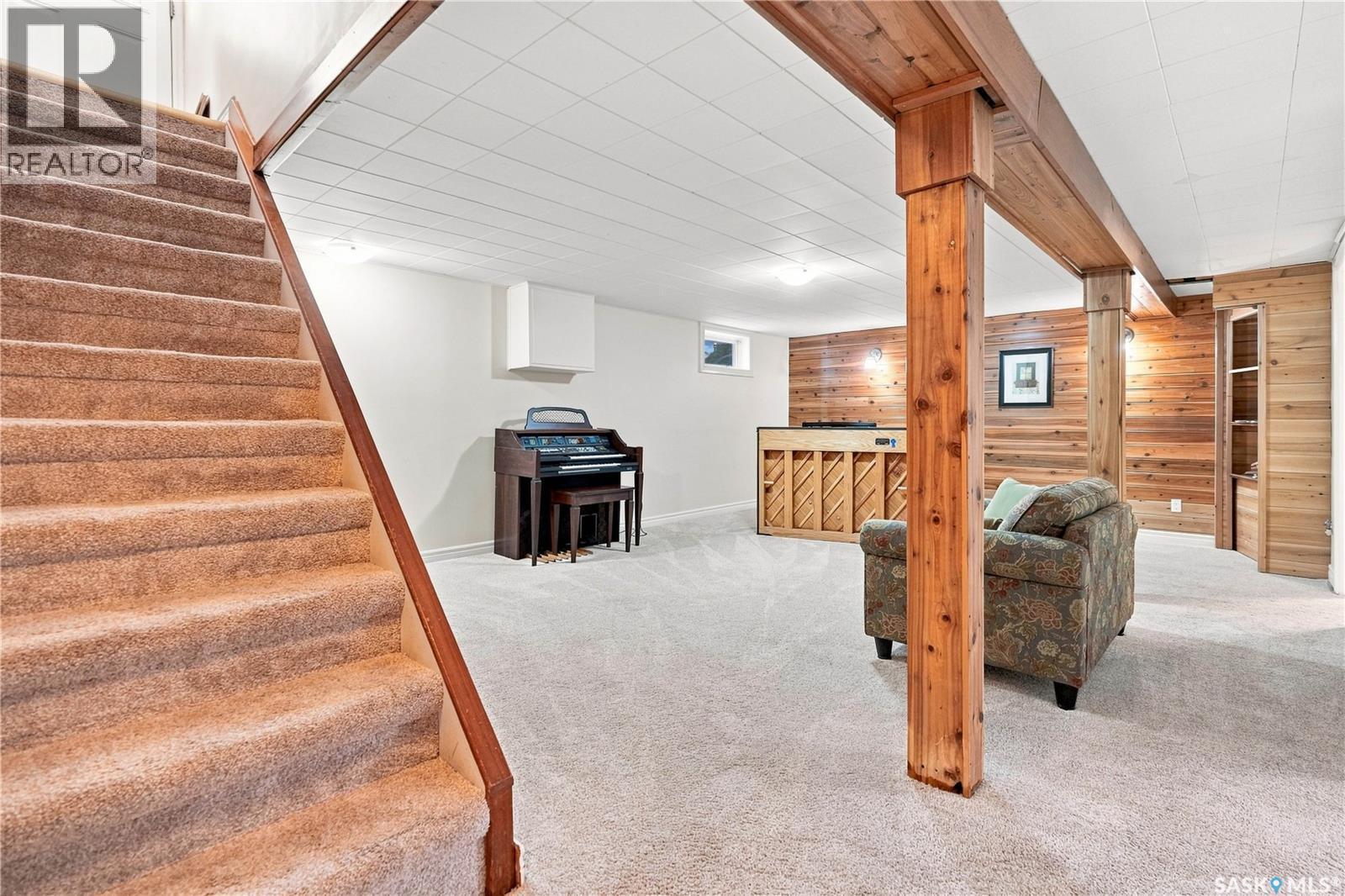 220 Frontenac Drive, Regina, SK - Indoor