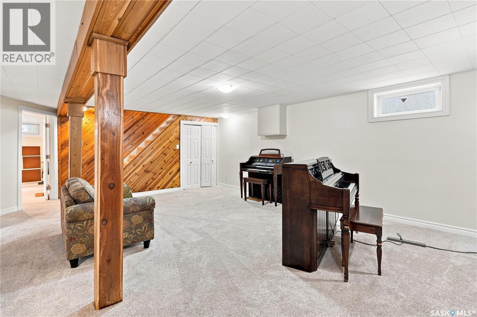 220 Frontenac Drive, Regina, SK - Indoor