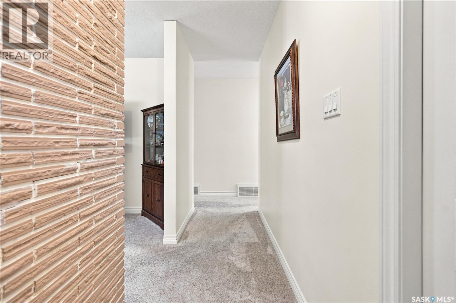 220 Frontenac Drive, Regina, SK - Indoor Photo Showing Other Room