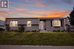 8 WHEELHOUSE DRIVE Clarington (Newcastle), ON L1B 1B9