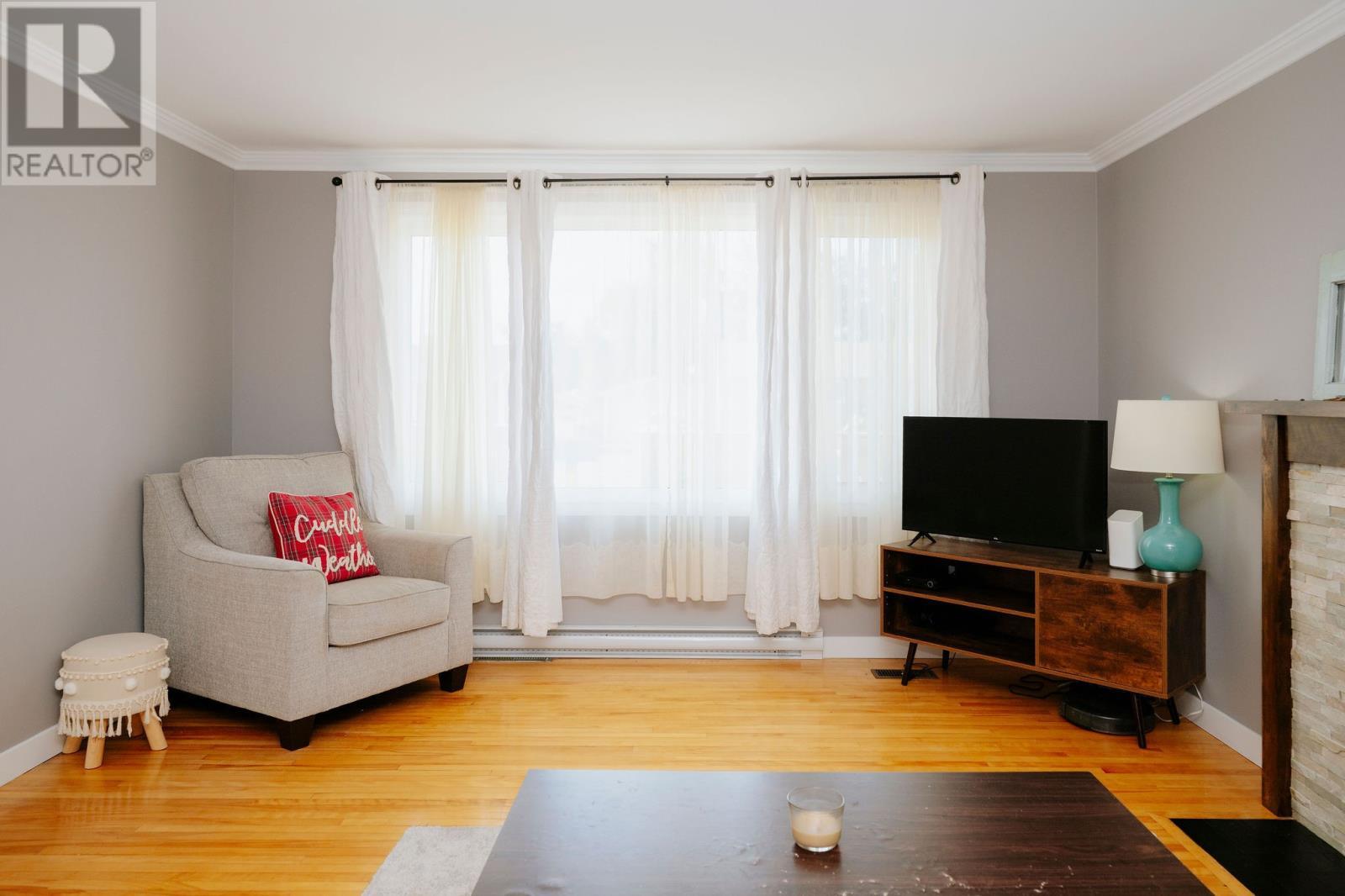 5 Alcock Crescent, Gander, NL - Indoor