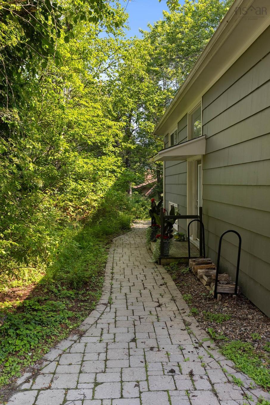 20 Kirk Road, Halifax, NS - Outdoor