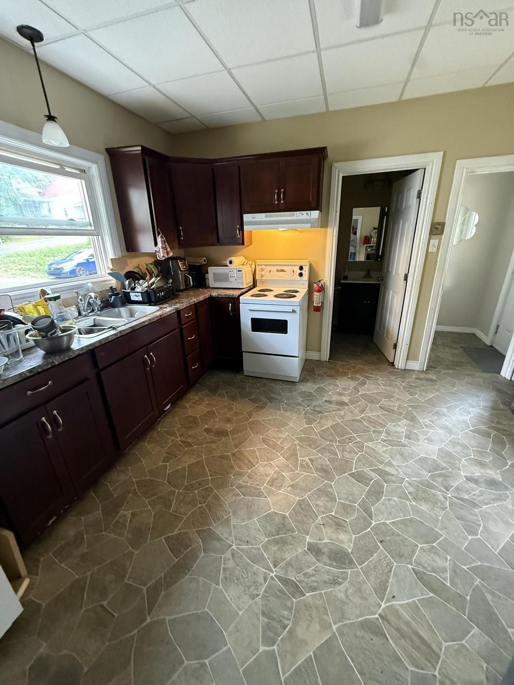 34 Hawthorne Street, Antigonish, NS - Indoor Photo Showing Kitchen With Double Sink