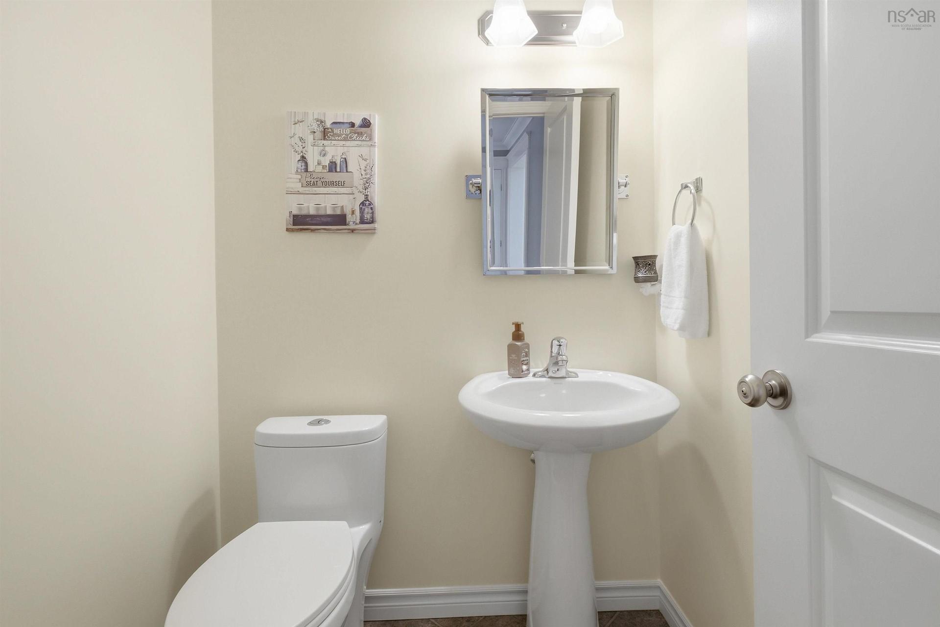30 Outrigger Crescent, Halifax, NS - Indoor Photo Showing Bathroom
