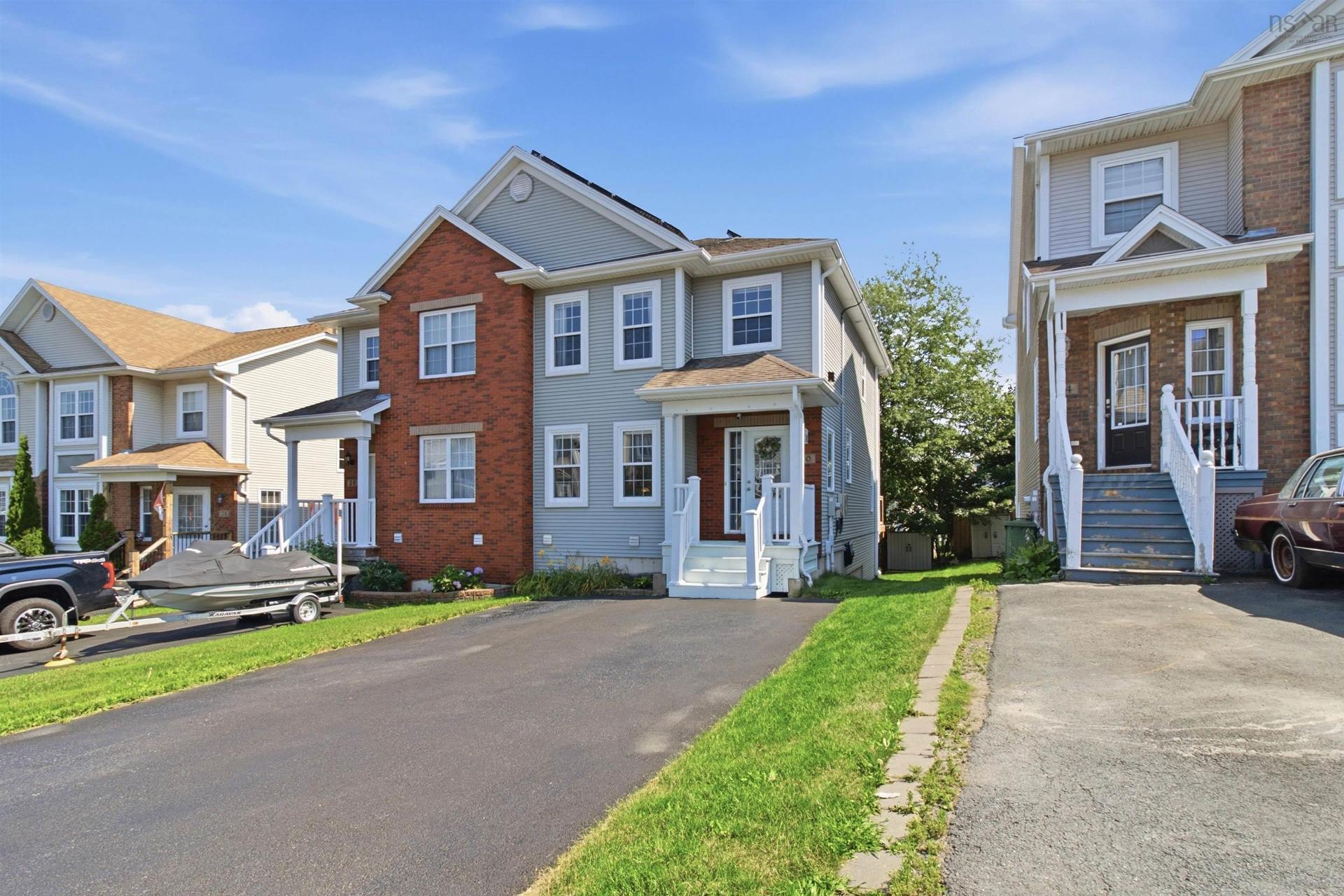 30 Outrigger Crescent, Halifax, NS - Outdoor With Facade