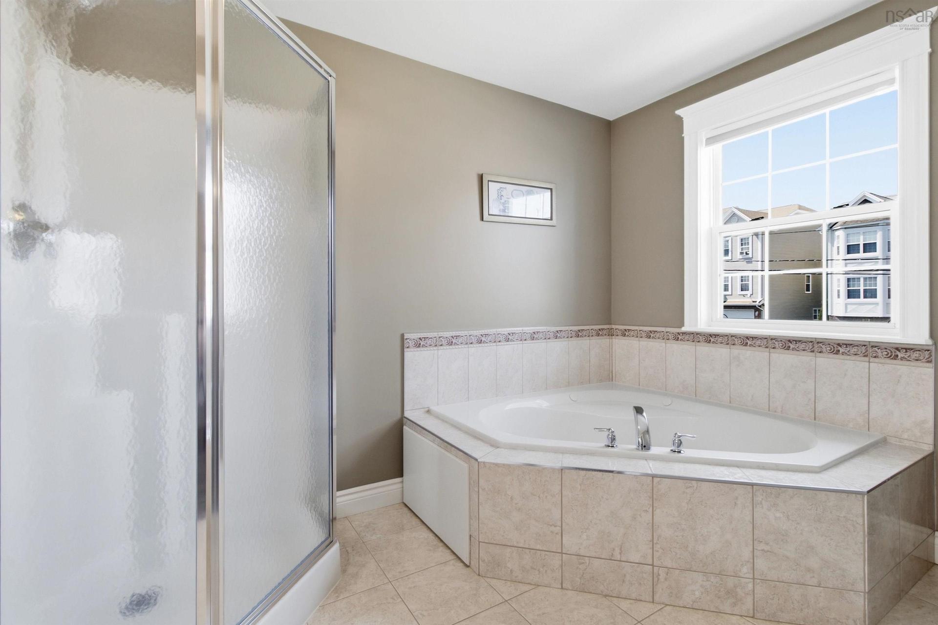 30 Outrigger Crescent, Halifax, NS - Indoor Photo Showing Bathroom