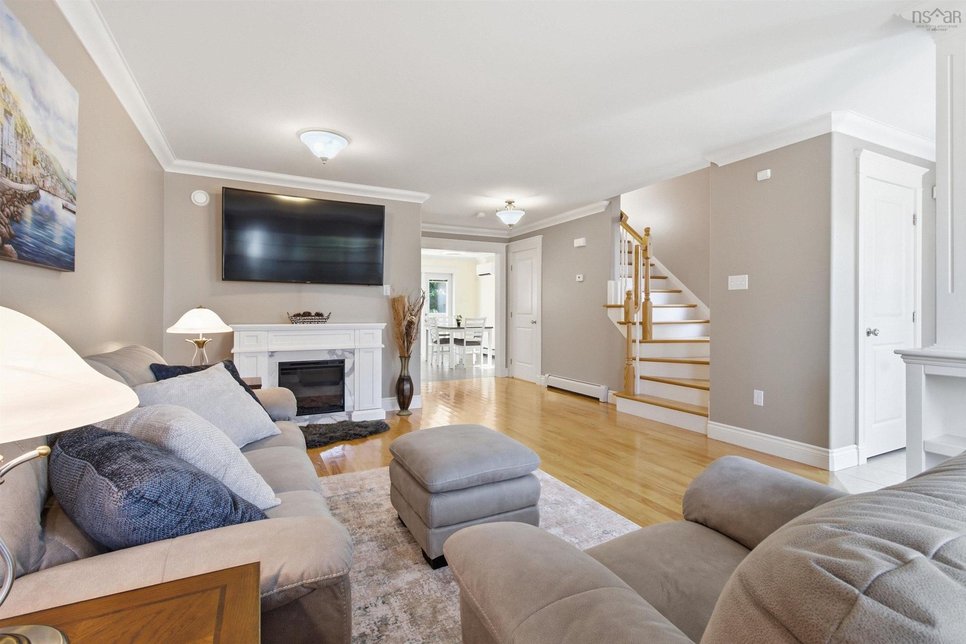 30 Outrigger Crescent, Halifax, NS - Indoor Photo Showing Living Room With Fireplace