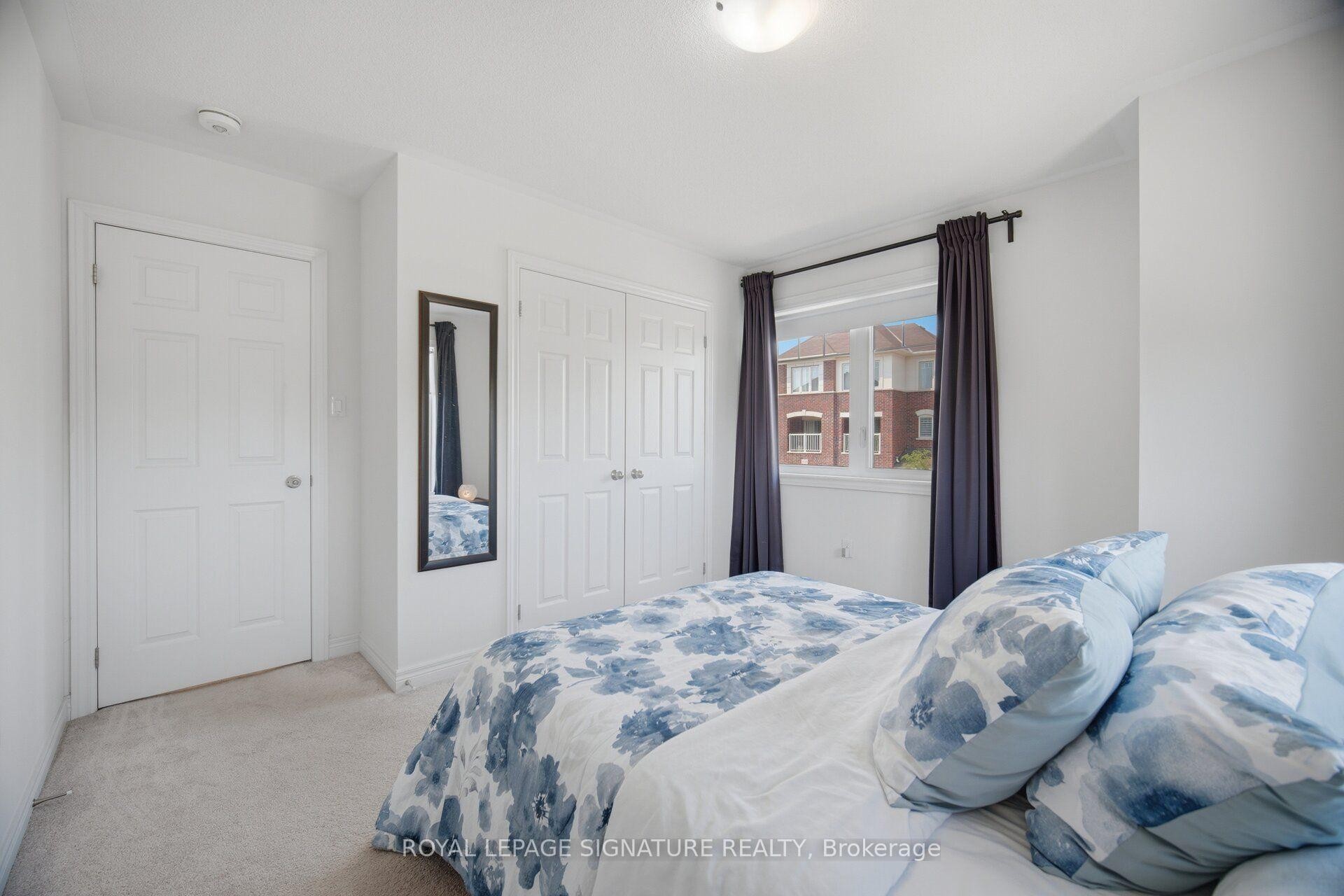 3839 Tufgar Crescent, Burlington, ON - Indoor Photo Showing Bedroom