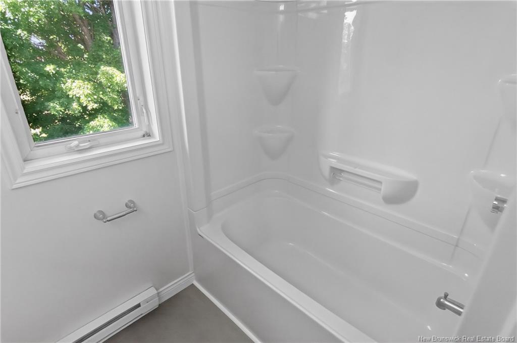 32 Milroth Ave, Moncton, NB