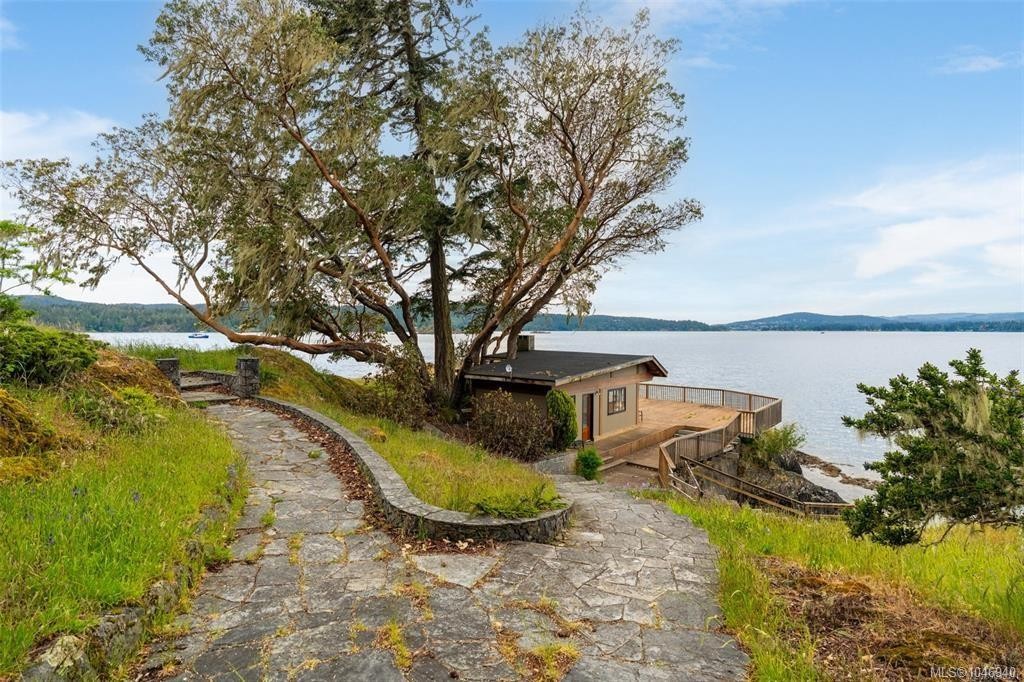 1424 Gillespie Rd, Sooke, BC