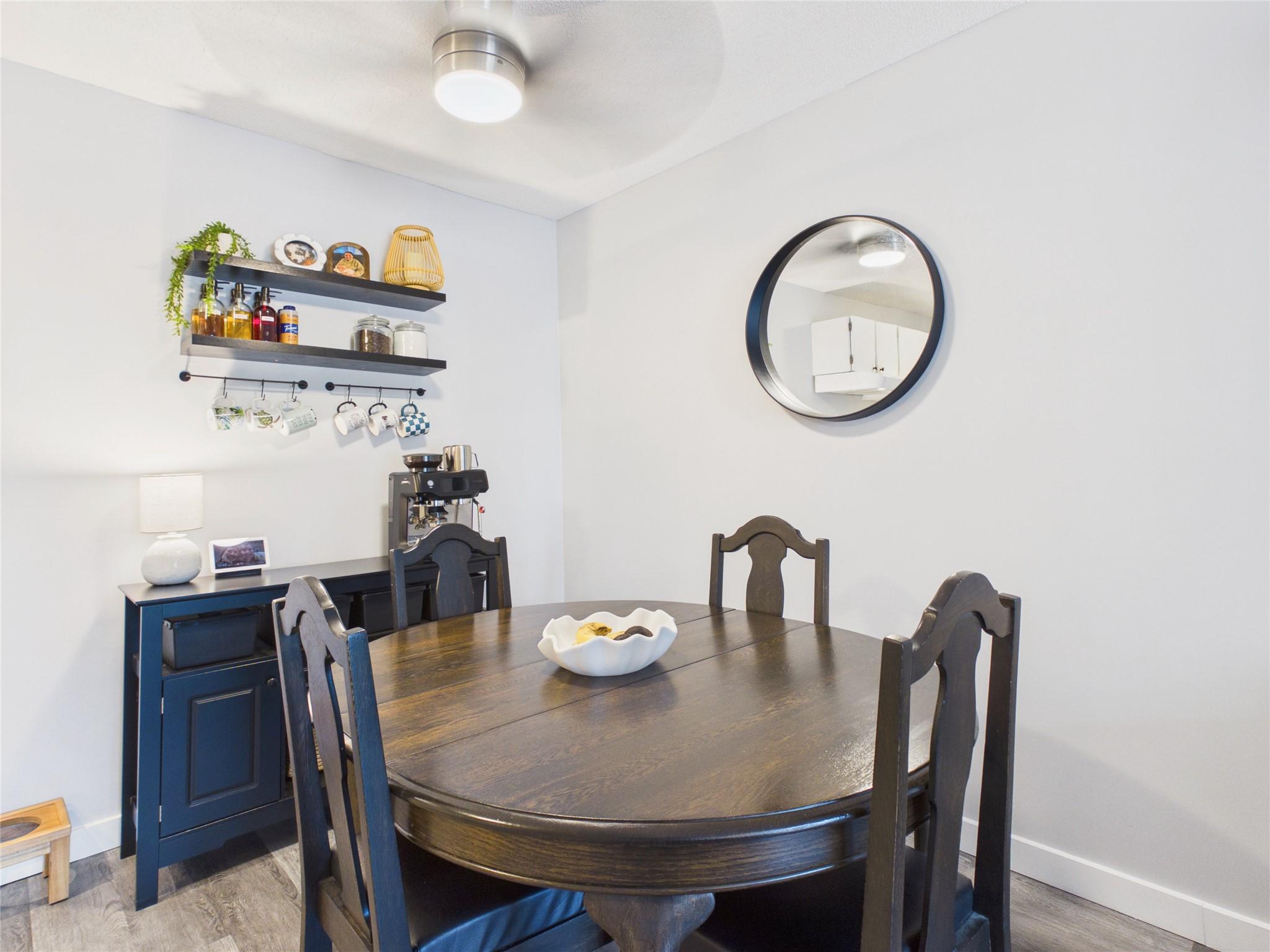 102-1108 23Rd Avenue, Cranbrook, BC - Indoor Photo Showing Dining Room