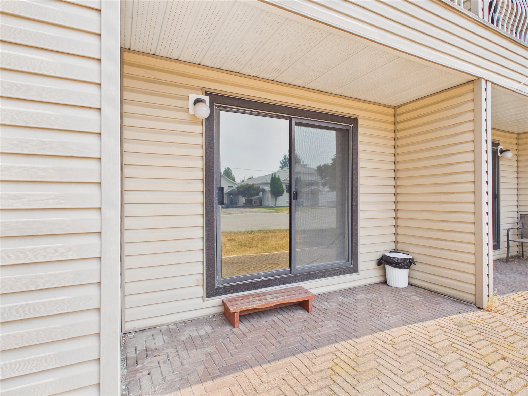 102-1108 23Rd Avenue, Cranbrook, BC - Outdoor With Exterior