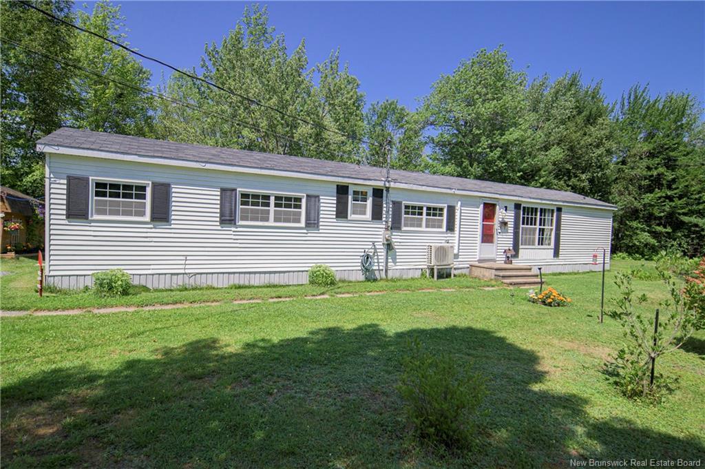 9 Maple Leaf Dr, Lincoln, NB