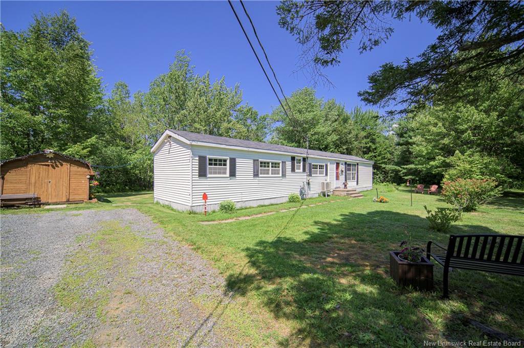 9 Maple Leaf Dr, Lincoln, NB