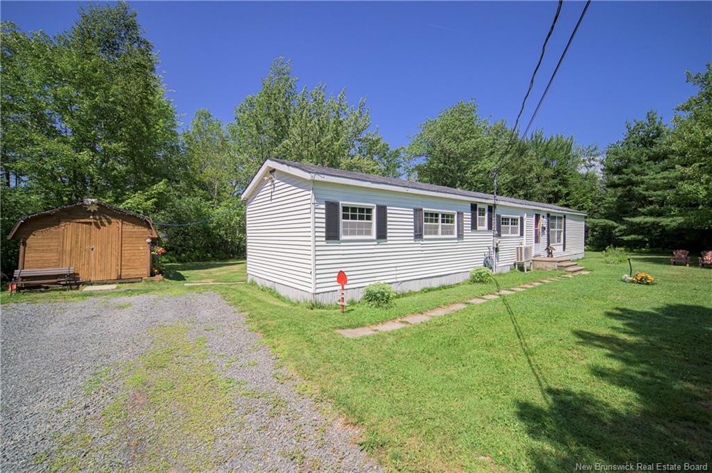 9 Maple Leaf Dr, Lincoln, NB
