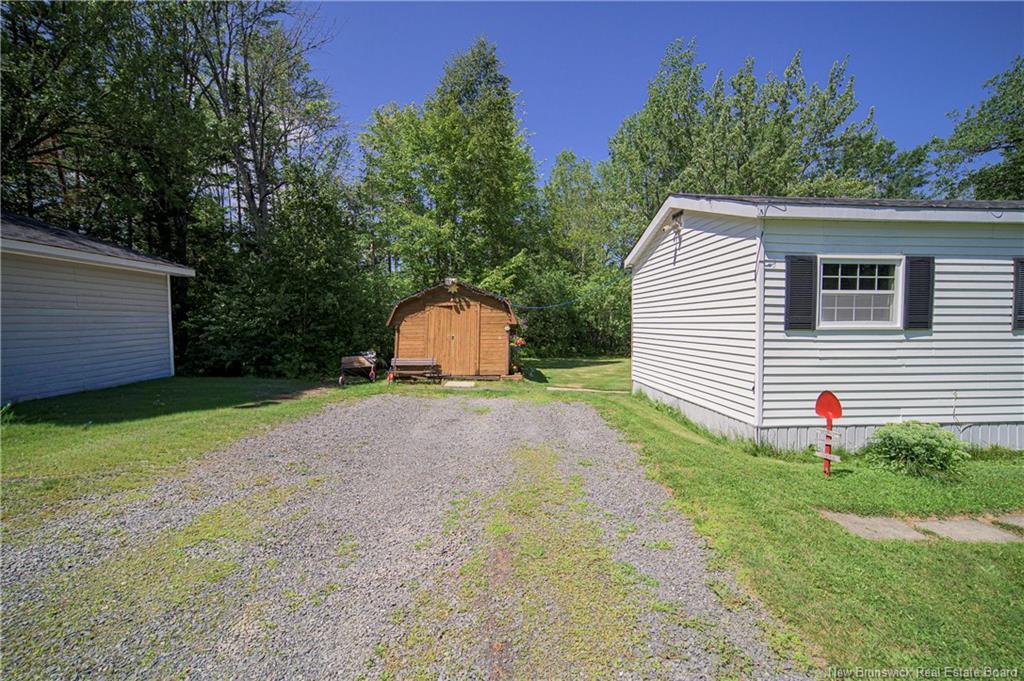 9 Maple Leaf Dr, Lincoln, NB