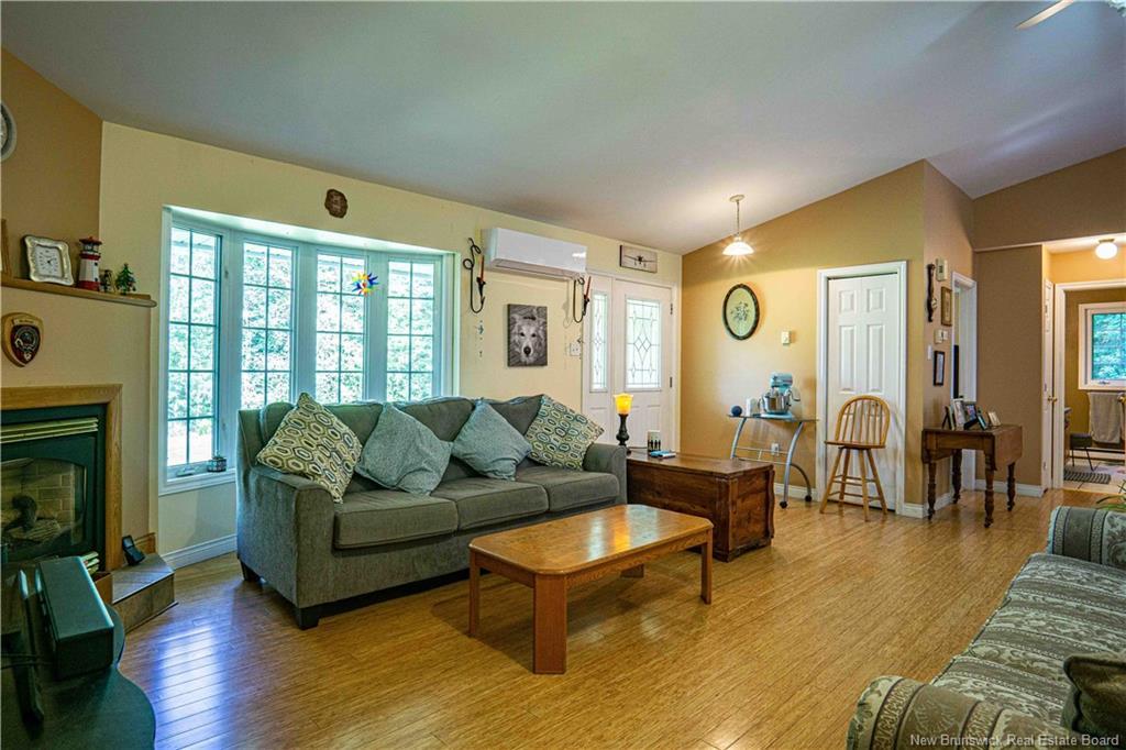 252 Railing Rd, Lincoln, NB