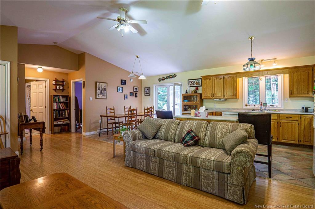 252 Railing Rd, Lincoln, NB