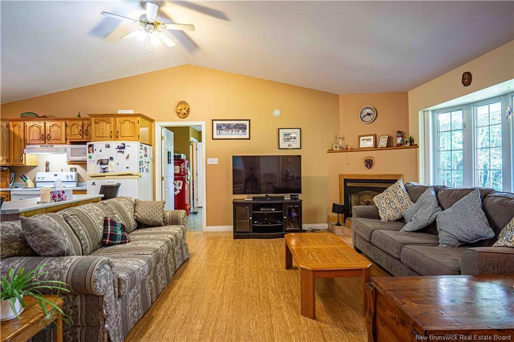 252 Railing Rd, Lincoln, NB
