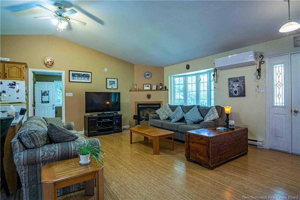 252 Railing Rd, Lincoln, NB