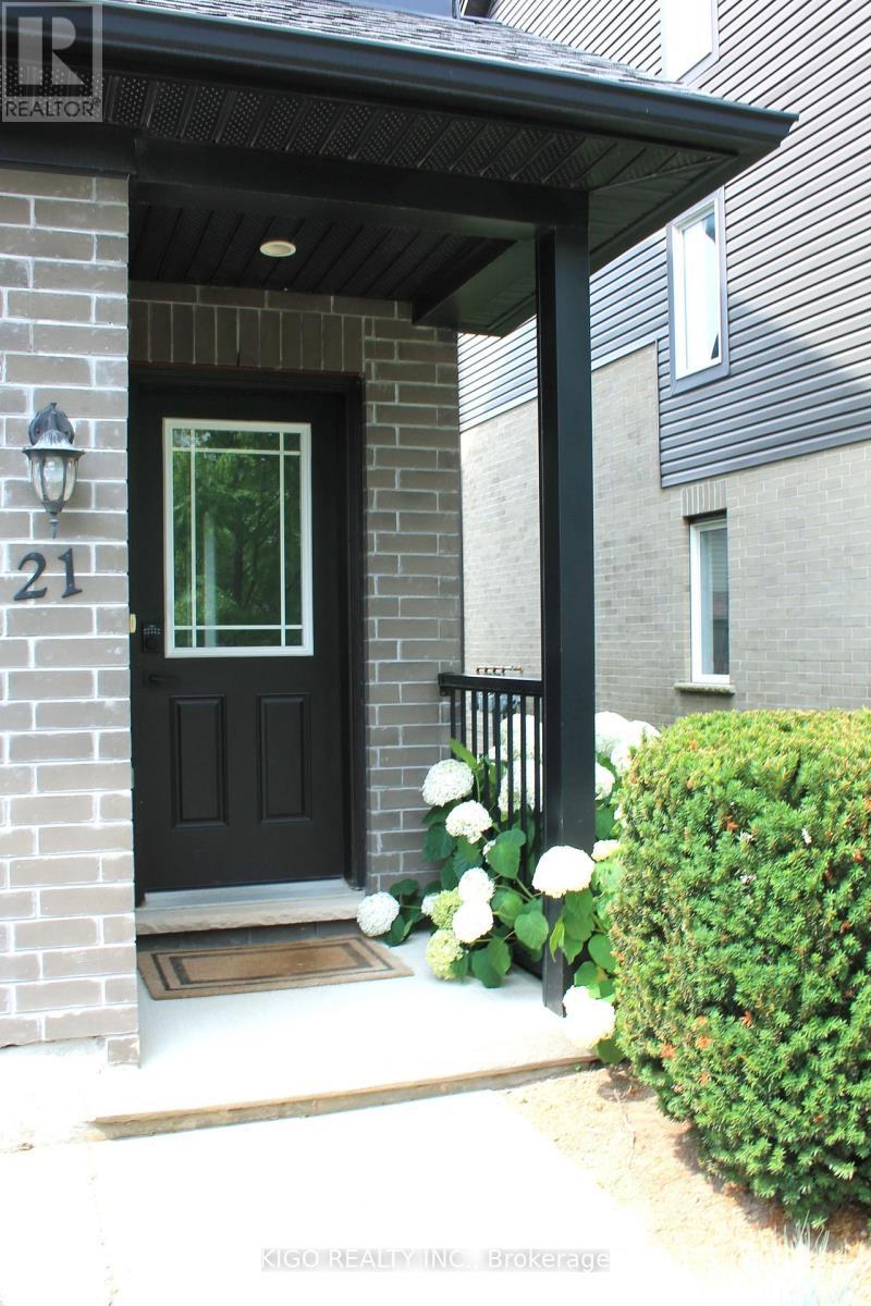 21 - 12 Poplar Drive, Cambridge, ON - Outdoor With Exterior