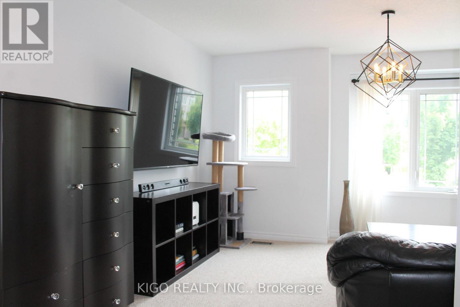 21 - 12 Poplar Drive, Cambridge, ON - Indoor