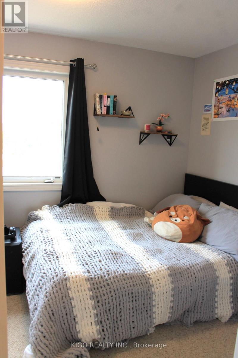 21 - 12 Poplar Drive, Cambridge, ON - Indoor Photo Showing Bedroom