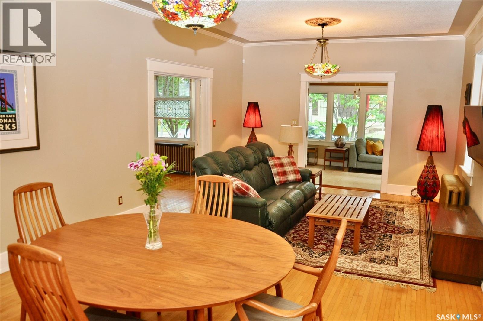 623 4Th Avenue N, Saskatoon, SK - Indoor Photo Showing Dining Room
