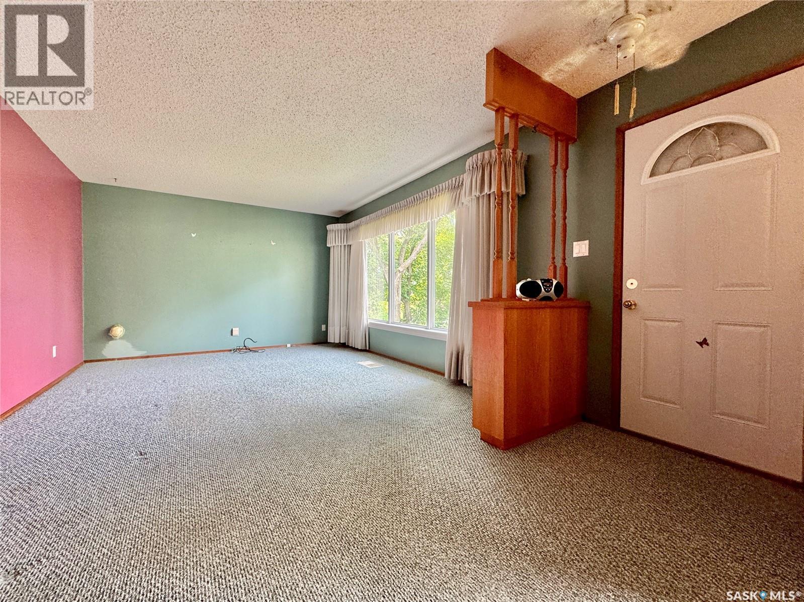 100 Henderson Street, Grayson, SK - Indoor Photo Showing Other Room