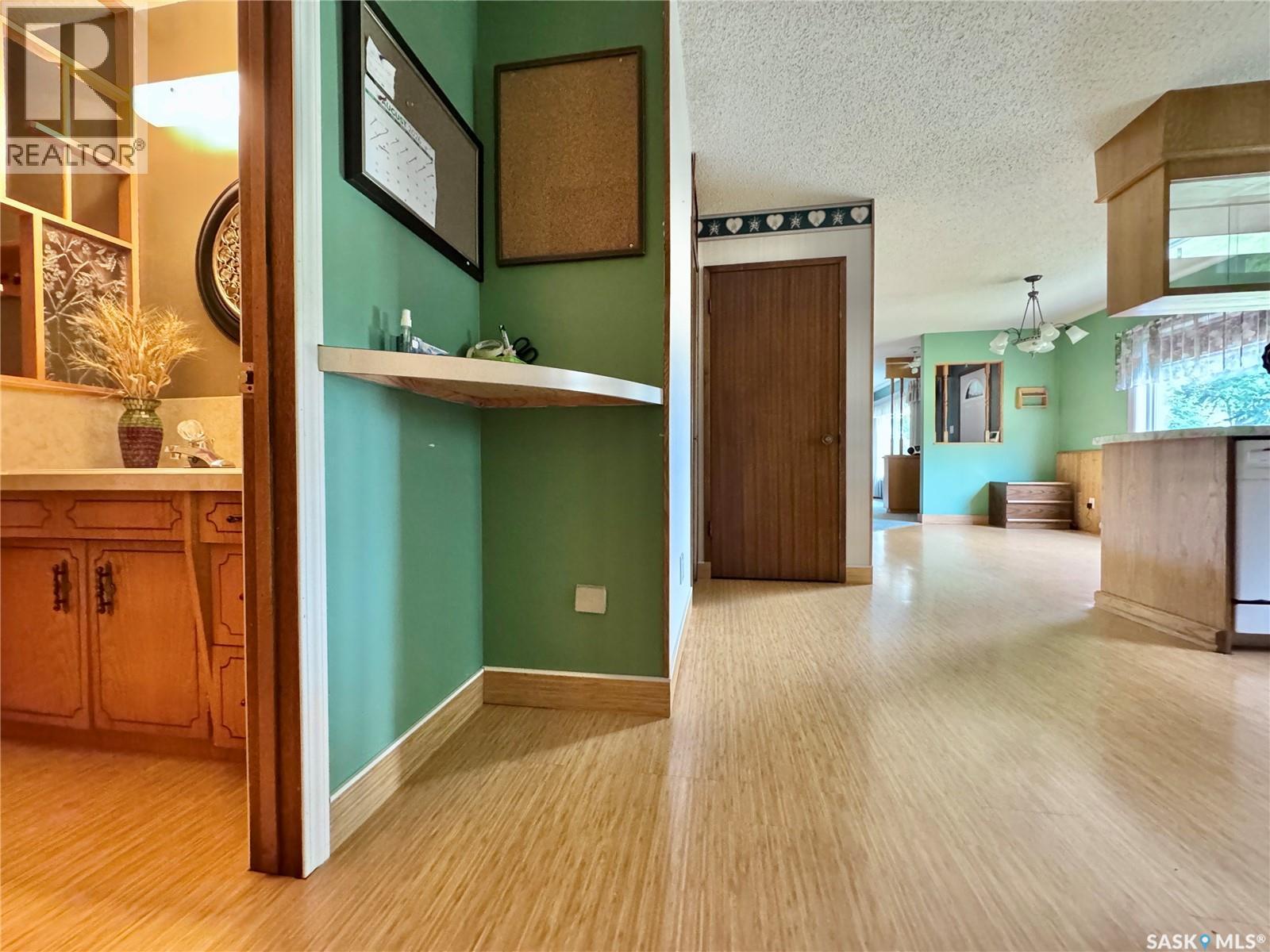 100 Henderson Street, Grayson, SK - Indoor Photo Showing Other Room